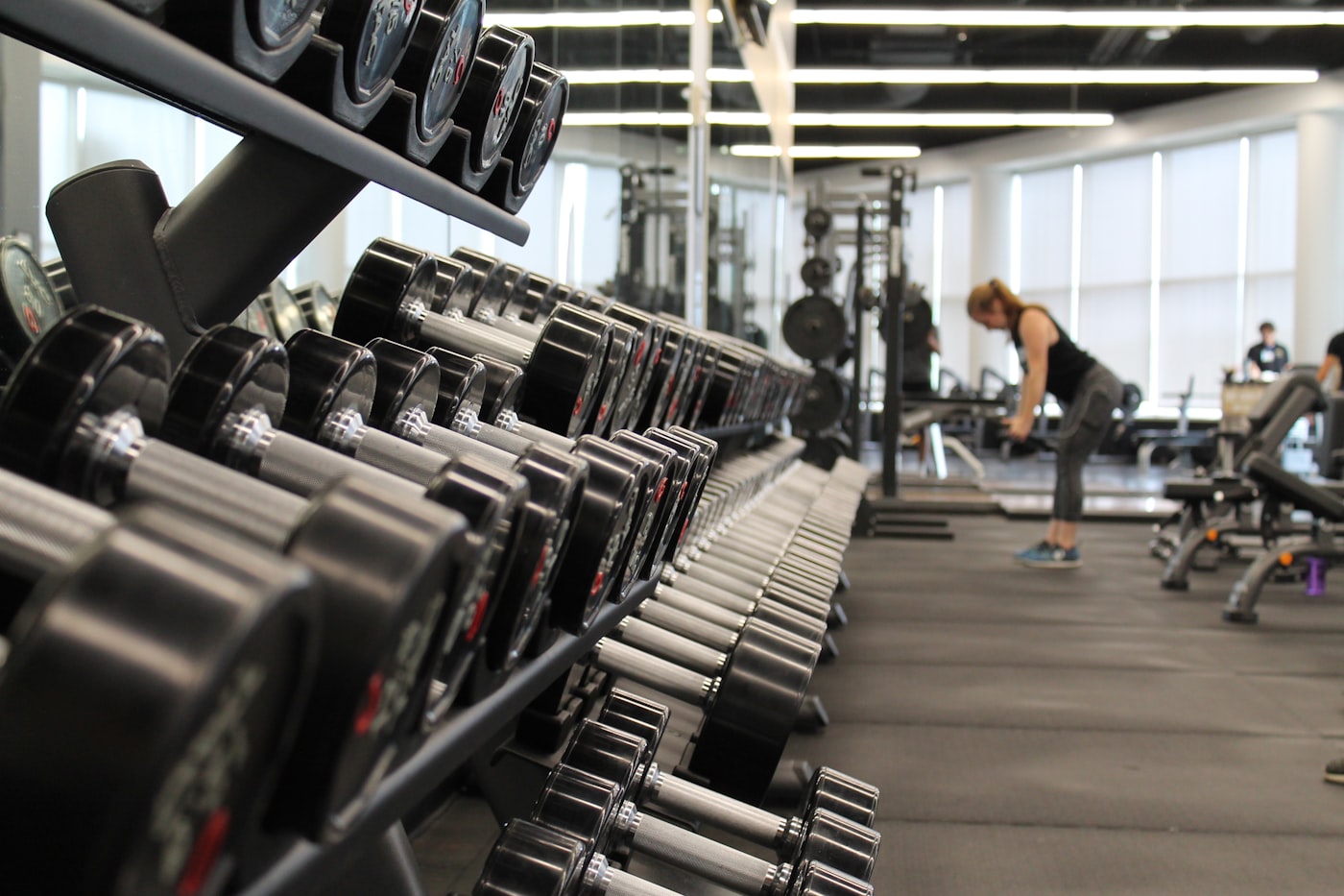 Trainen in de lichte fitnessstudio van Body Care